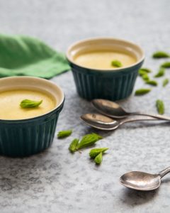 kuusenkerkkäjälkiruoka, kuusenkerkkä pot de creme, kuusenkerkkäreseptejä, villiyrttireseptejä, villiyrtit