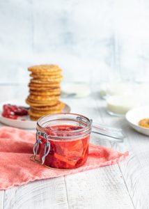 uunihillo ja piimäletut, raparperihillo uunissa, mansikkahillo uunissa