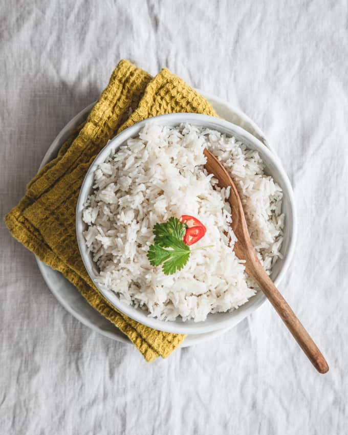 kookosriisi, riisin keitto kookosmaidossa, aasialainen lisuke, riisiruoka