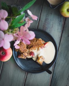 omenapiirakka, omenapaistos, omenapiirakka kauratoscalla, kaura-omenapiirakka, paras omenapiirakka, helppo omenapiirakka